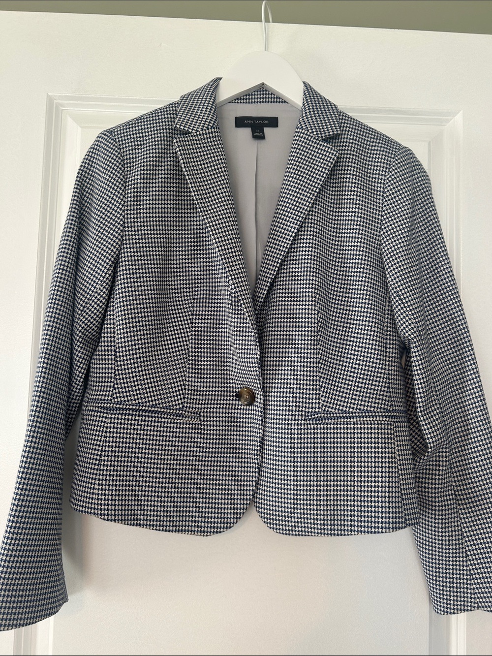 Ann Taylor Navy & White Houndstooth Ponte Blazer